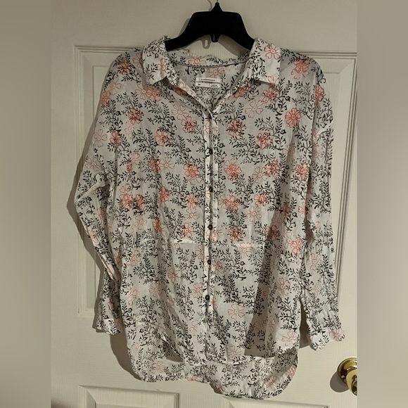 Anthropologie Tops - Anthropologie Womens Button Down Blouse, Size XS, White Black Orange Floral